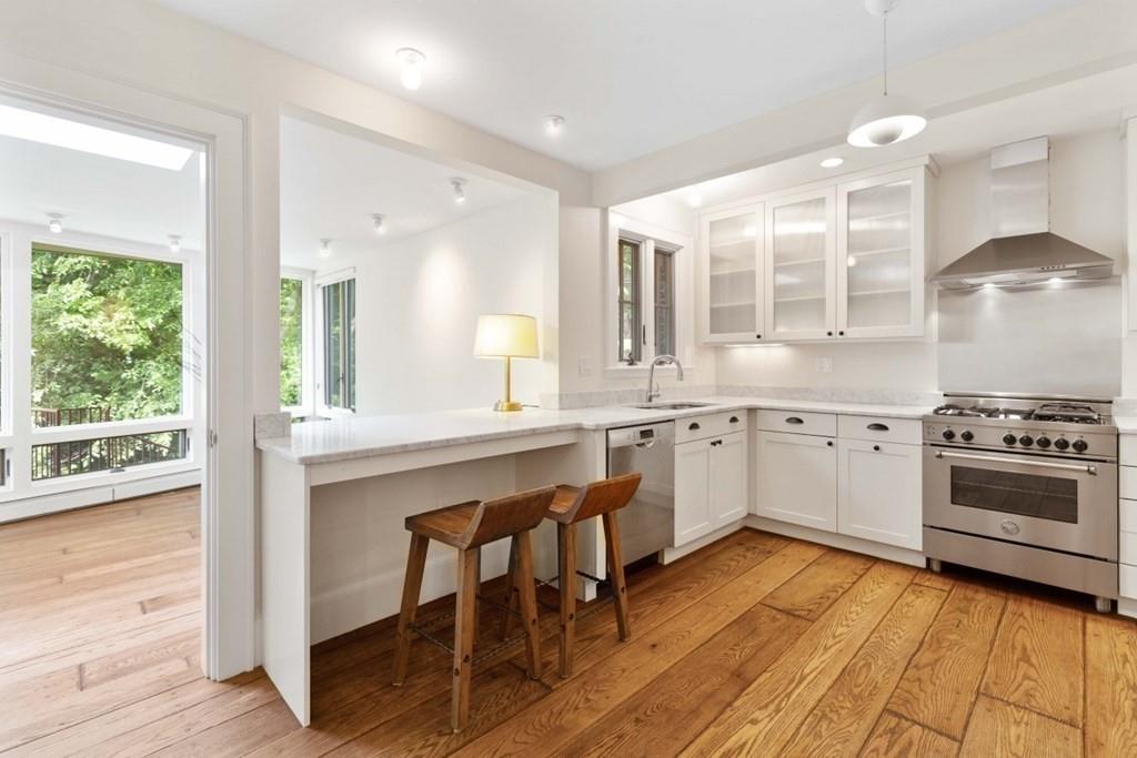 15 Jordan Road Brookline, MA 02446 - Photo 9 of 33 Gallery Image 9