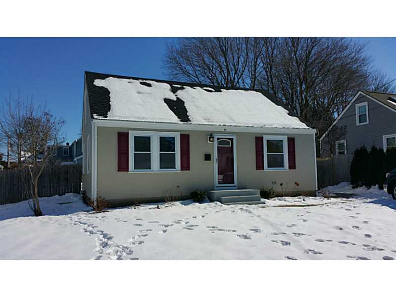 9 King Road Middletown, RI 02842 - Photo 13 of 19 Exterior Front.