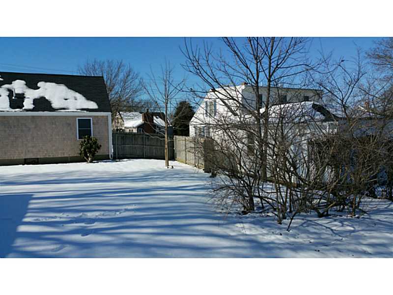 9 King Road Middletown, RI 02842 - Photo 17 of 19 Yard/Garden.