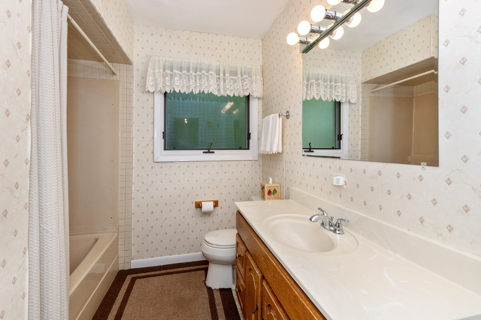 1644 Clavey Road Highland Park, IL 60035 - Photo 8 of 11