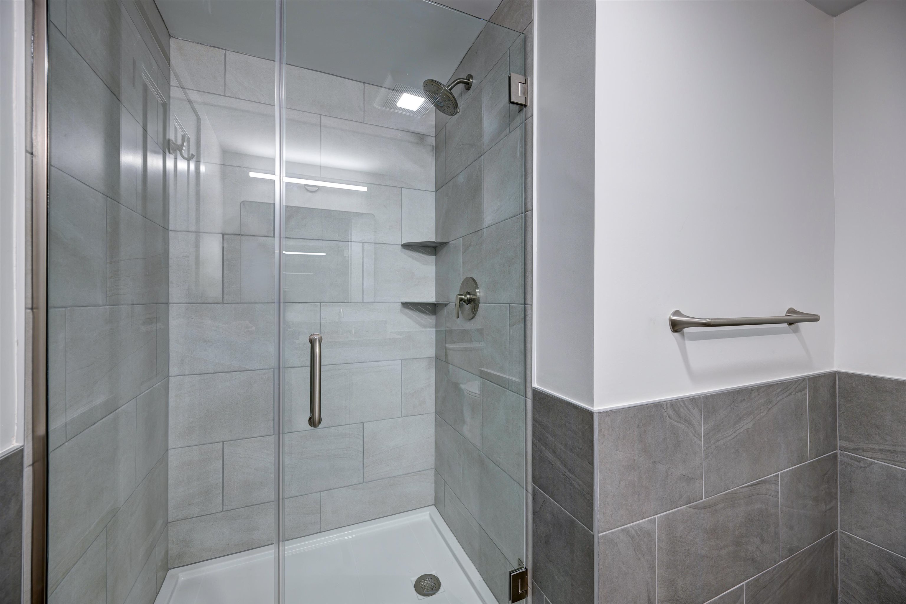 2059 Lafayette Road, Unit 201 Portsmouth, NH 03801 - Photo 21 of 26