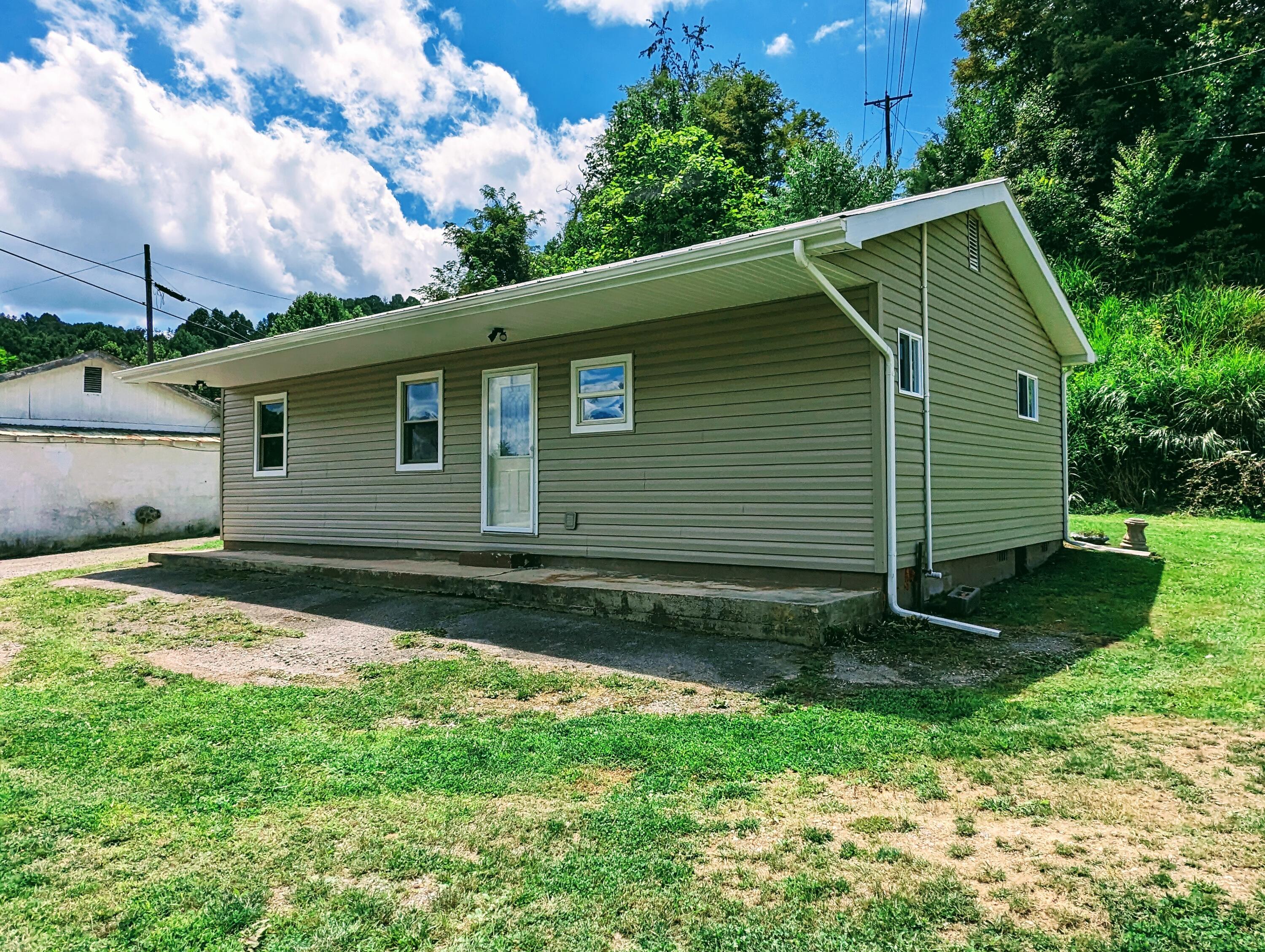 3396 Rockhouse Road Coeburn, VA 24230 - Photo 4 of 18 PXL_20230811_180231877