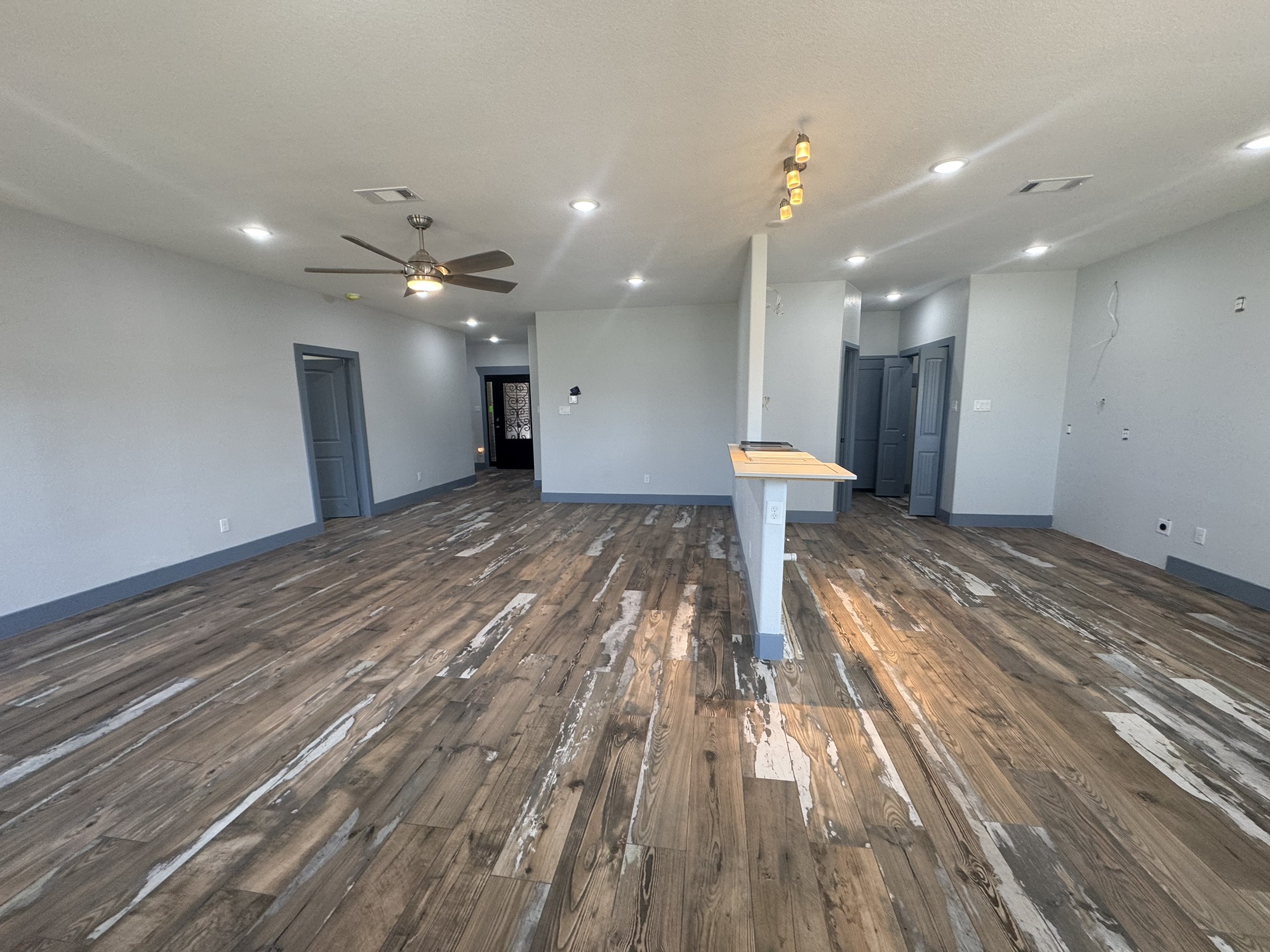 119 North 8th Street Beasley, TX 77417 - Photo 7 of 38