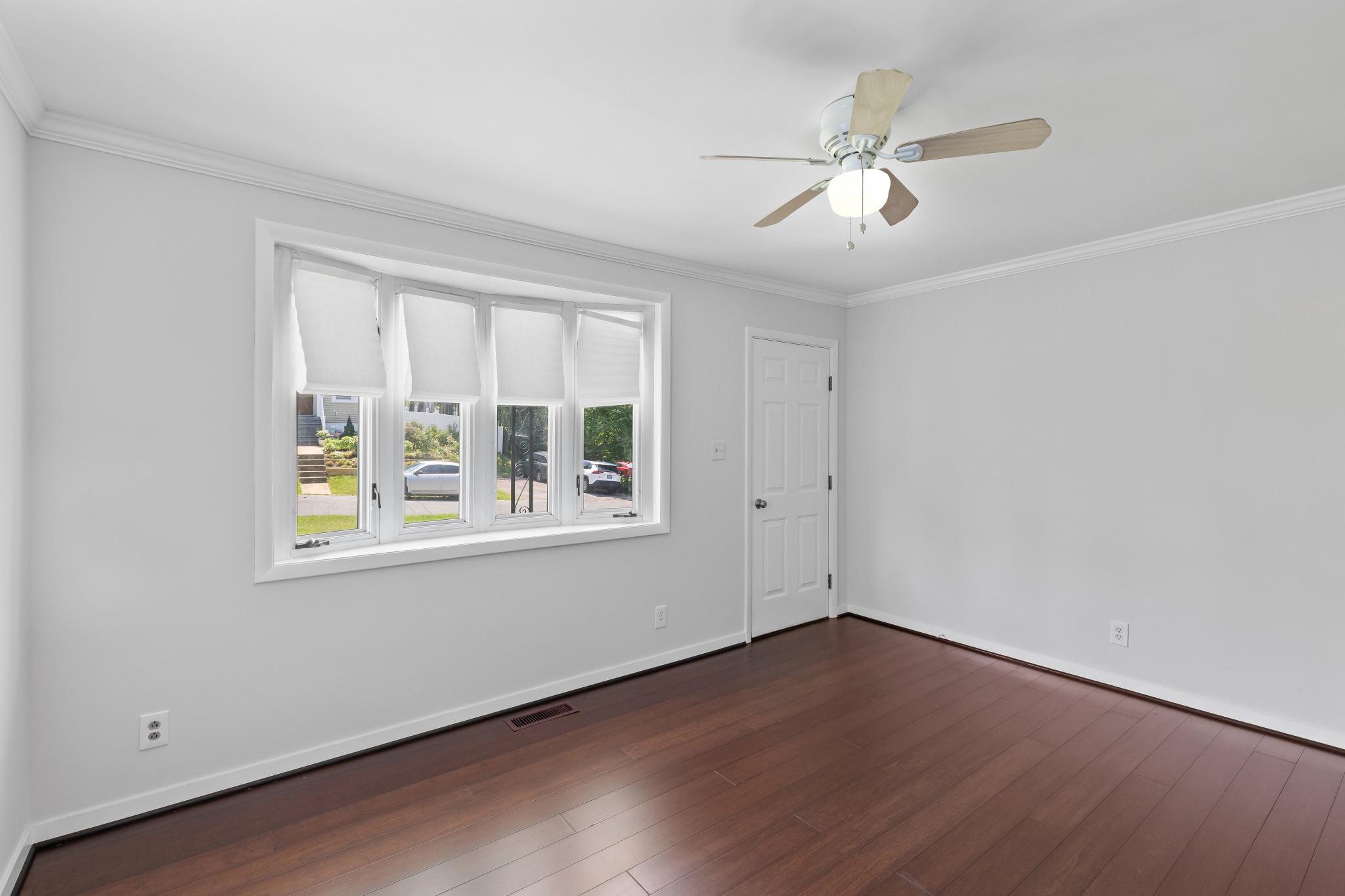 7508 Riddle Avenue Baltimore, MD 21224 - Photo 6 of 25 Sizable living room that lets shine in!
