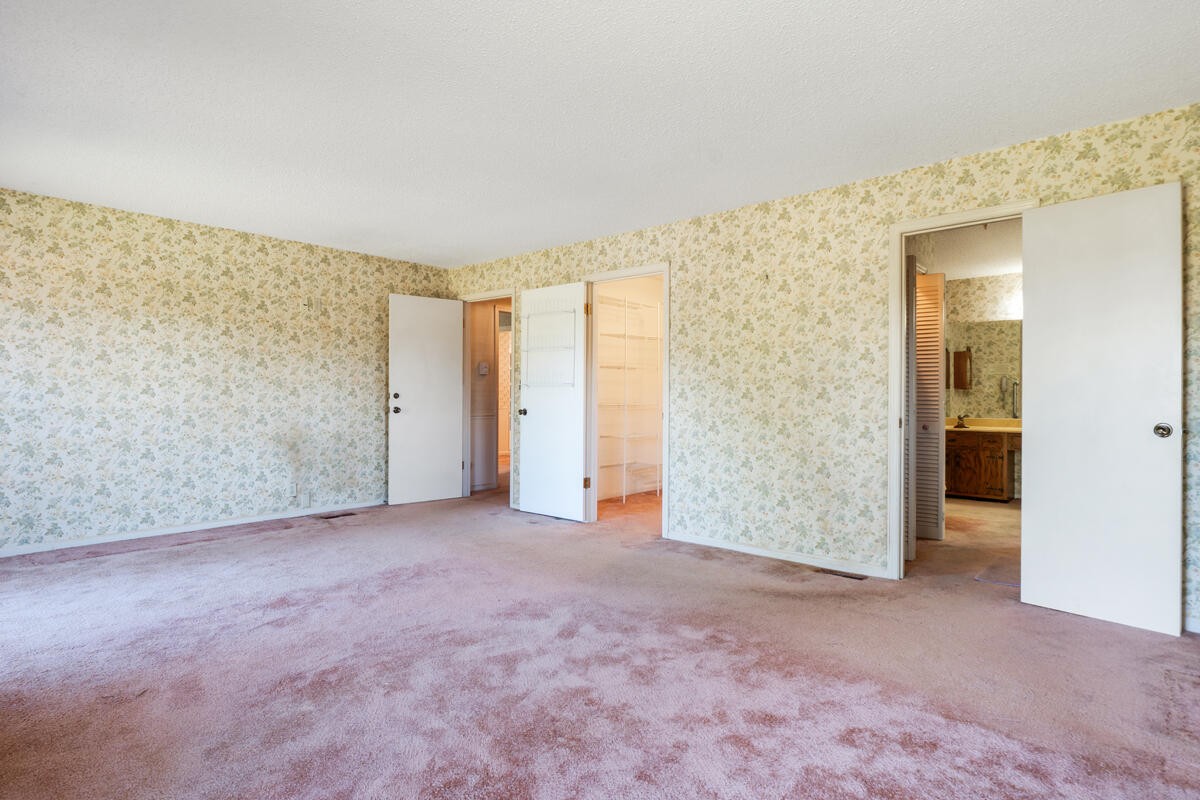 1471 New Hope Church Road Tunnel Hill, GA 30755 - Photo 14 of 45 an empty room with closet