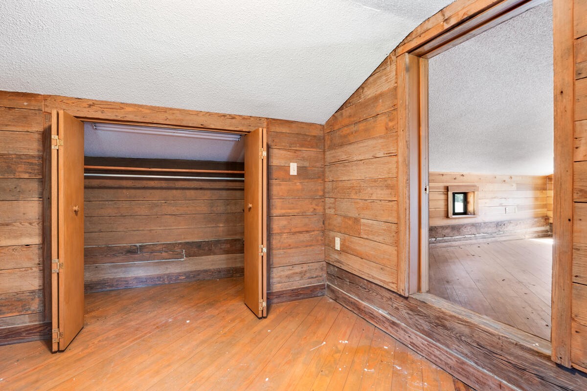 1471 New Hope Church Road Tunnel Hill, GA 30755 - Photo 38 of 45 a view of room with walk in closet