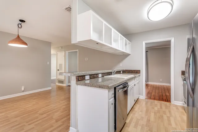 $1,695 | 5302 Fair Ridge Drive, San Antonio, TX 78228