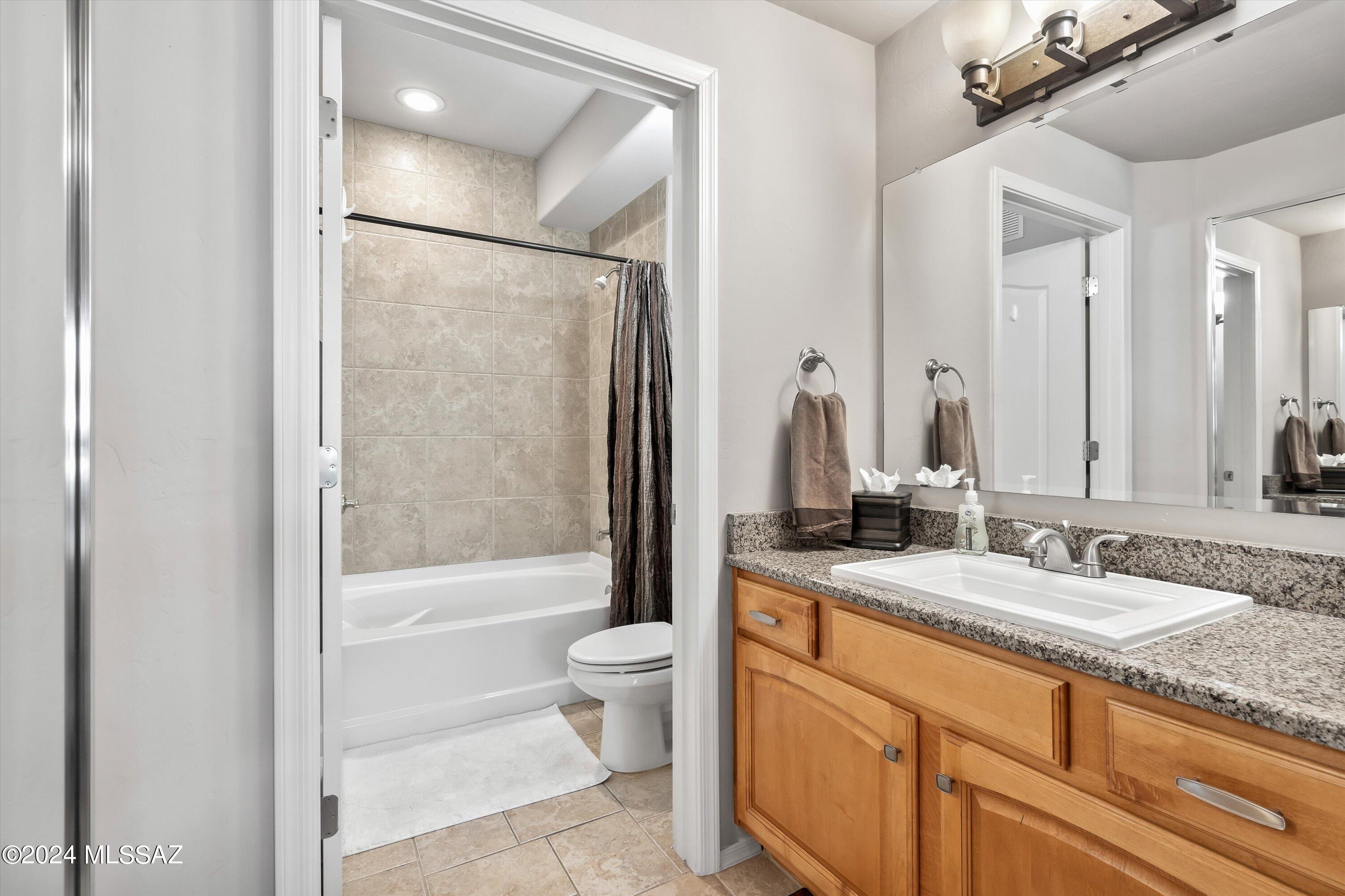 2550 East River Road, Unit 15106 Tucson, AZ 85718 - Photo 15 of 36