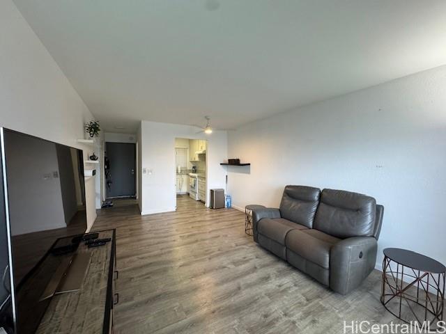 96-234 Waiawa Road, Unit 11 Pearl City, HI 96782 - Photo 15 of 23 Living Room