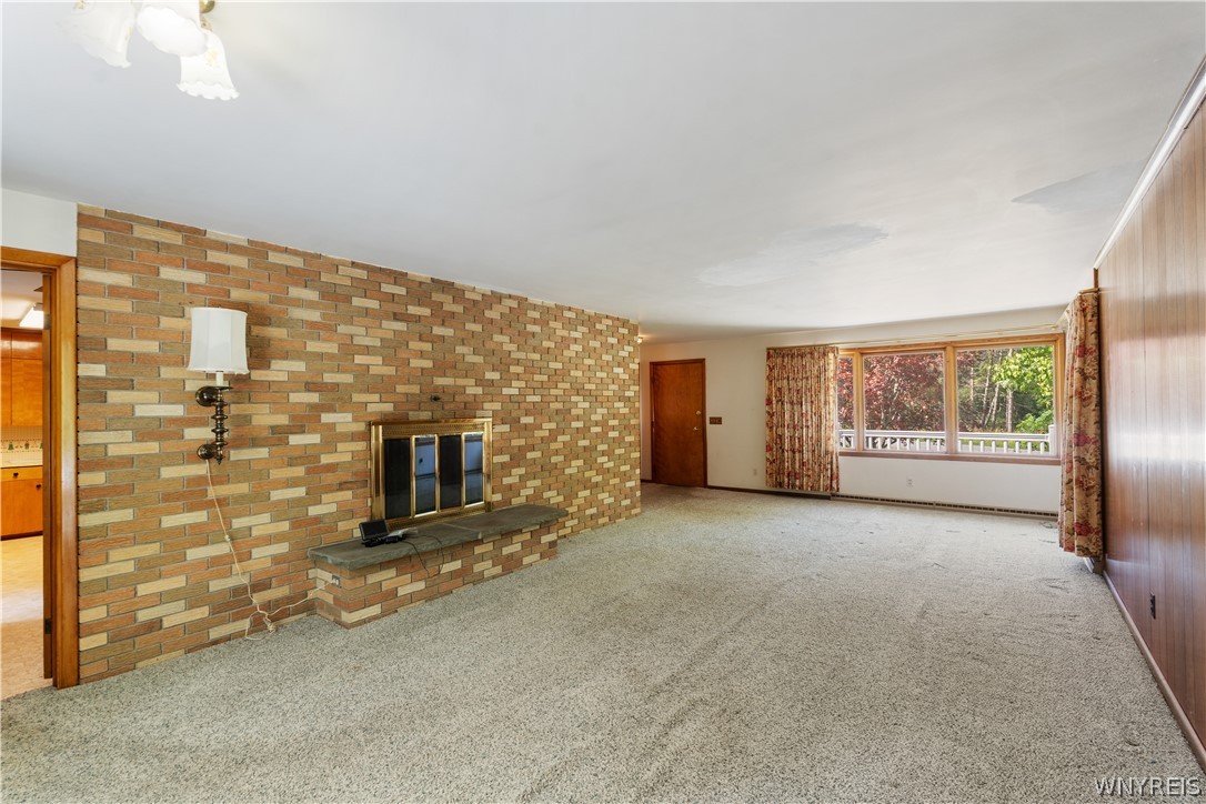 5148 Curtis Road Warsaw, NY 14569 - Photo 15 of 45 Living Room