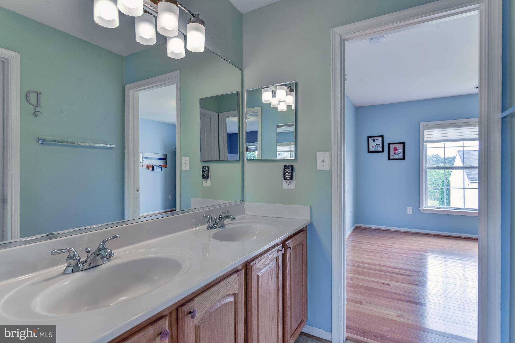 13919 Falconcrest Road Germantown, MD 20874 - Photo 22 of 30 Bath