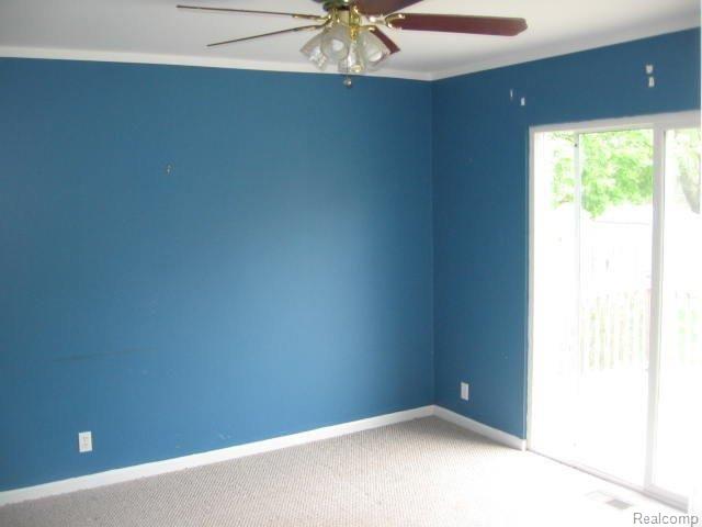 2933 Gravel Ridge Drive Rochester, MI 48307 - Photo 7 of 15 014