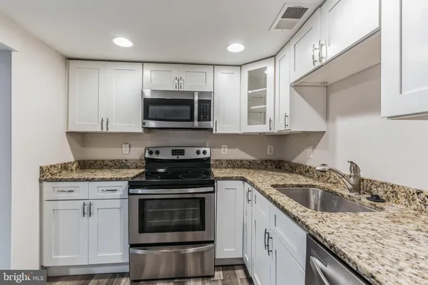 $2,000 | 1213 Staples Street Northeast, Unit B, Washington, DC 20002