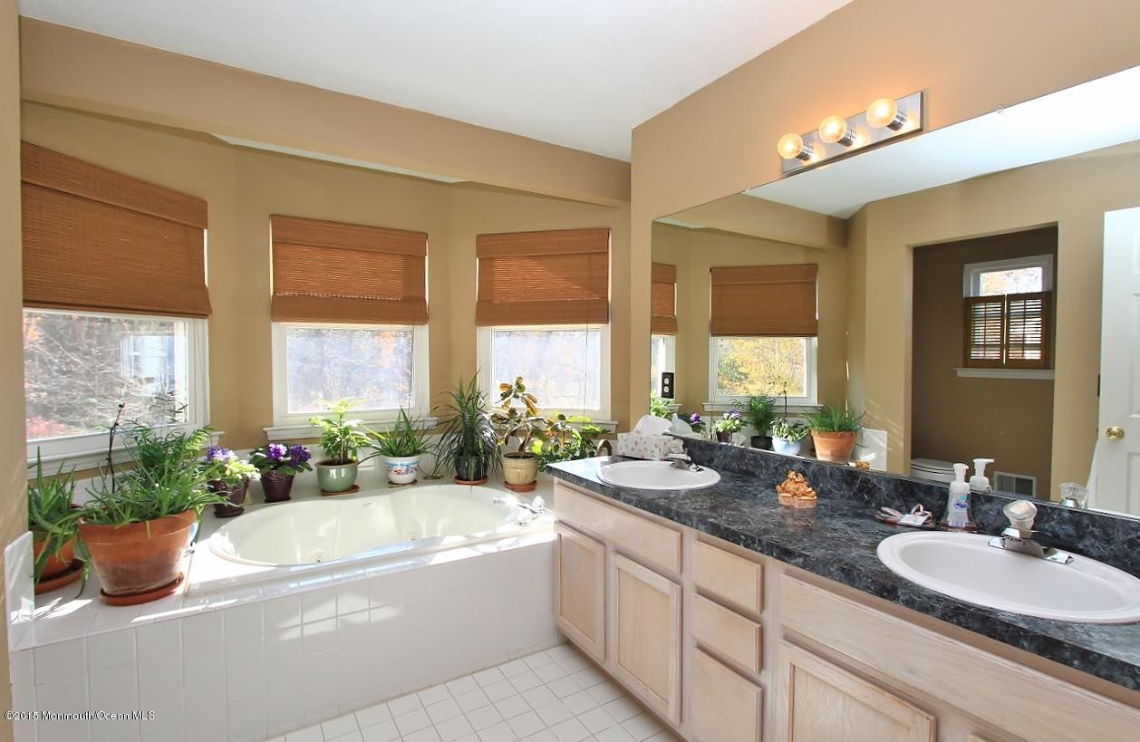 41 East Shenendoah Road Howell, NJ 07731 - Photo 15 of 29 Master Bathroom