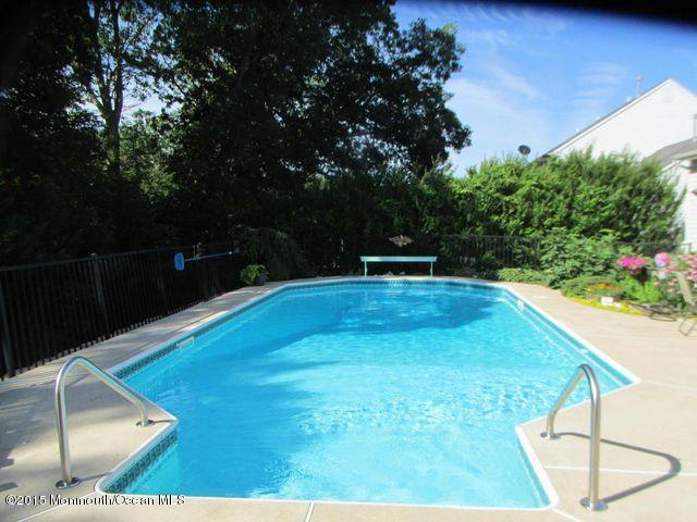 41 East Shenendoah Road Howell, NJ 07731 - Photo 25 of 29 Inground Pool