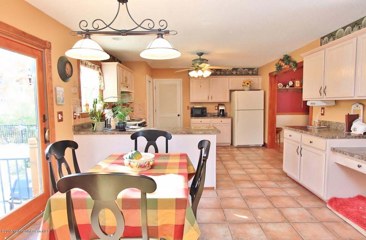 41 East Shenendoah Road Howell, NJ 07731 - Photo 7 of 29 Kitchen