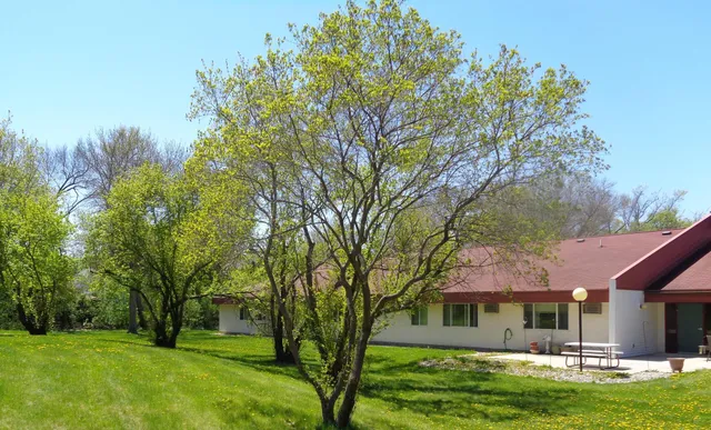 $686 | 1421 Lake Avenue Northwest, Unit 406, Willmar, MN 56201