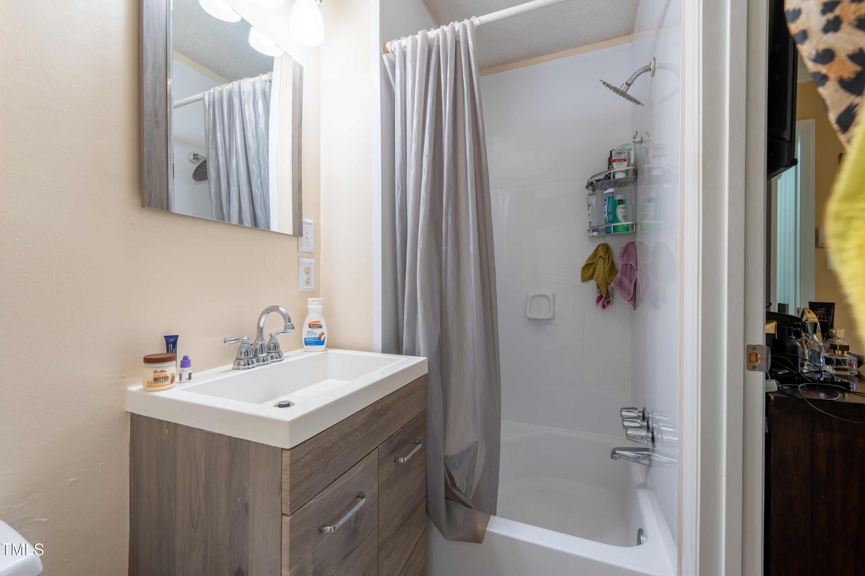 912 Cooper Road Raleigh, NC 27610 - Photo 17 of 21 A7400090-HDR