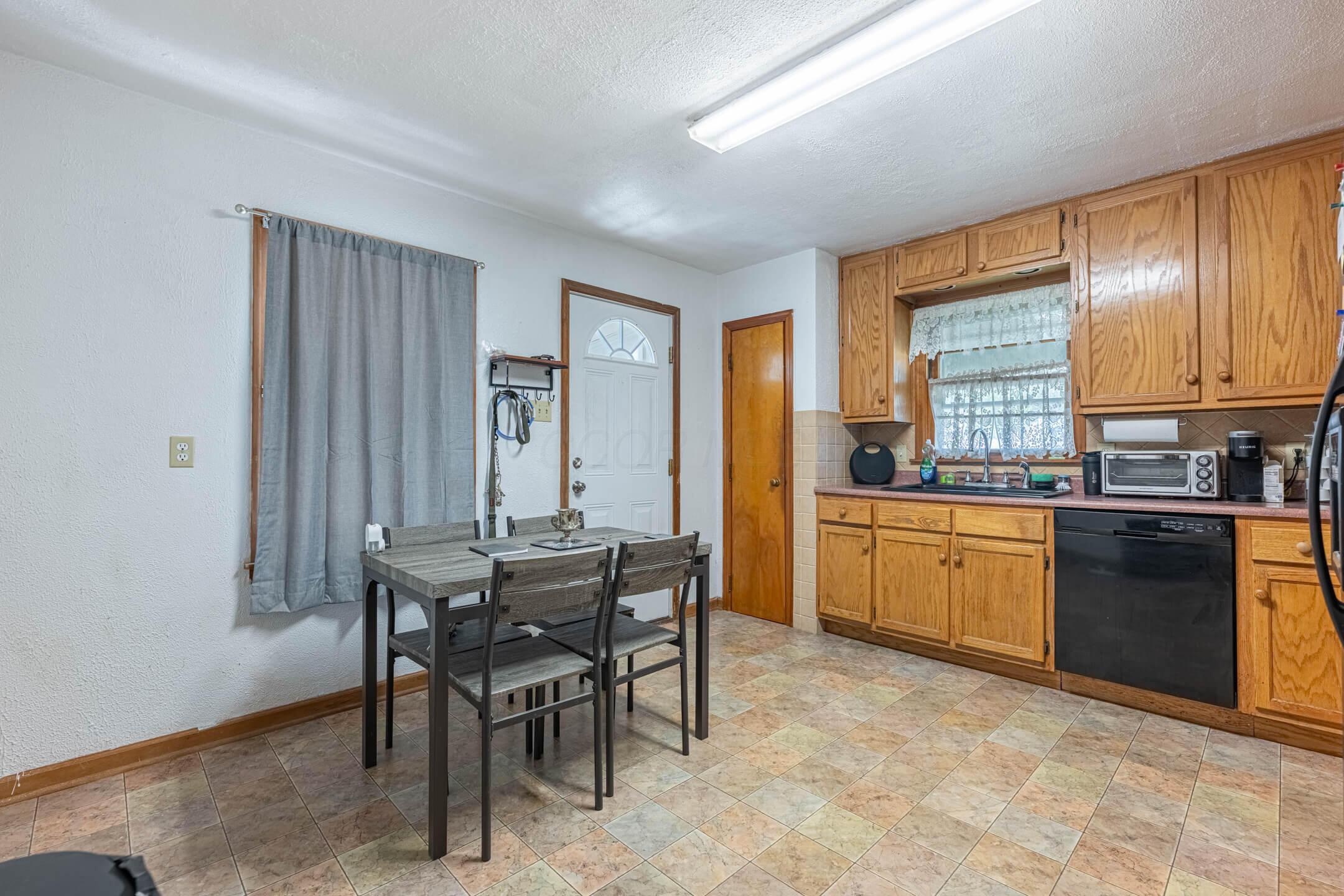 1100 West North Street Springfield, OH 45504 - Photo 10 of 34 1100 W North St-7