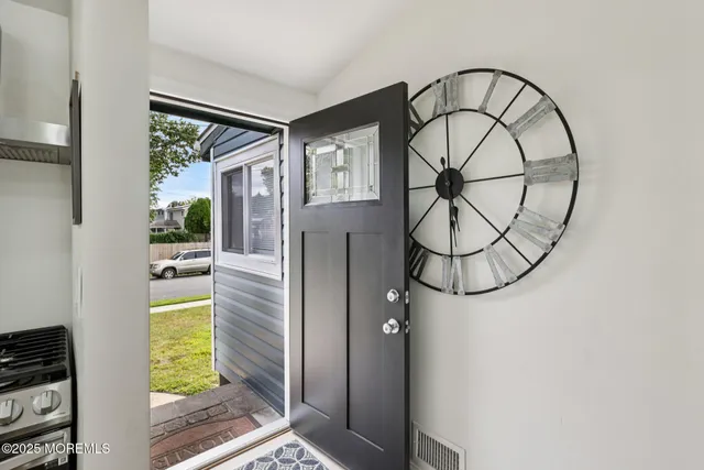 $580,000 | 3 Duke Lane, Hazlet, NJ 07730