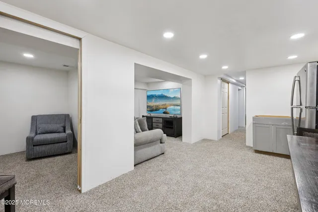 $580,000 | 3 Duke Lane, Hazlet, NJ 07730