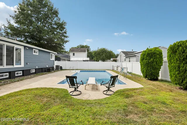 $580,000 | 3 Duke Lane, Hazlet, NJ 07730