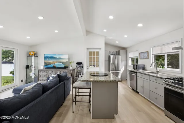 $580,000 | 3 Duke Lane, Hazlet, NJ 07730