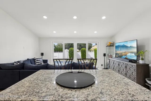 $580,000 | 3 Duke Lane, Hazlet, NJ 07730