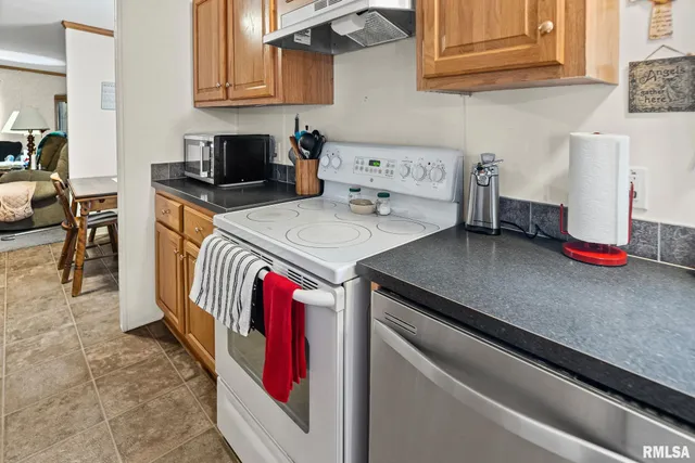 $189,000 | 1111 South Jefferson Street, Salem, IL 62881