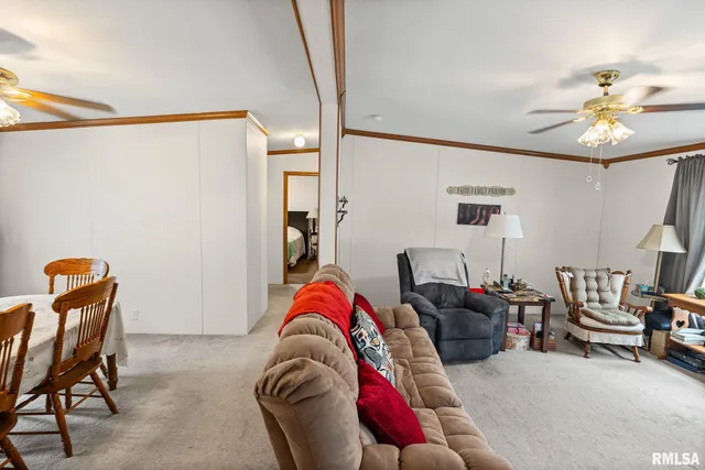 $189,000 | 1111 South Jefferson Street, Salem, IL 62881