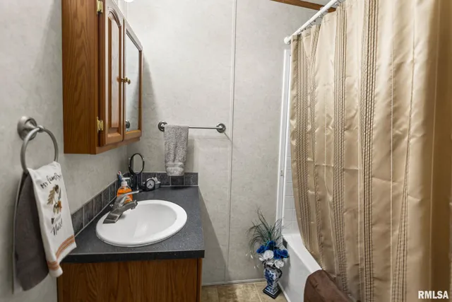 $189,000 | 1111 South Jefferson Street, Salem, IL 62881