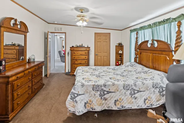 $189,000 | 1111 South Jefferson Street, Salem, IL 62881