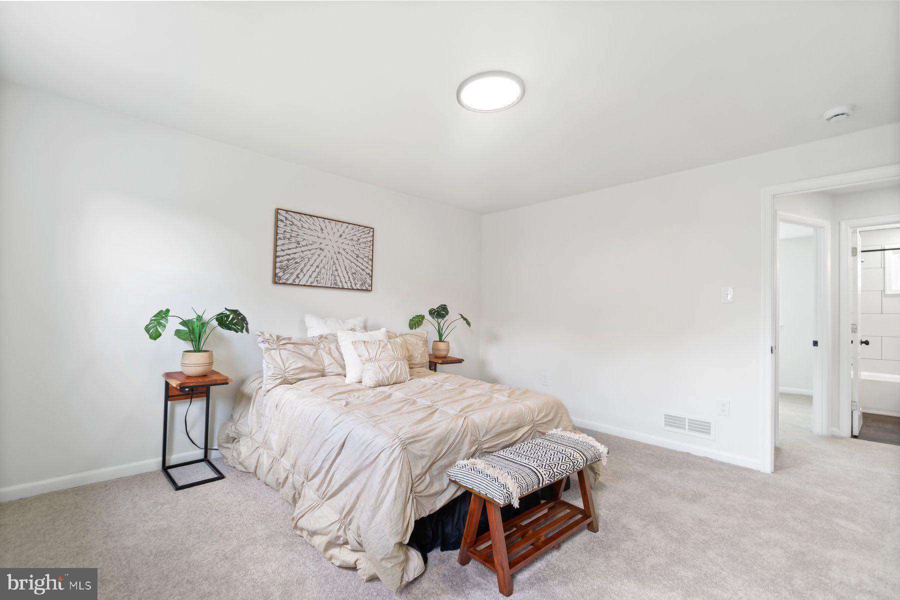 611 Gibson Road Baltimore, MD 21229 - Photo 15 of 28 Gallery Image 15