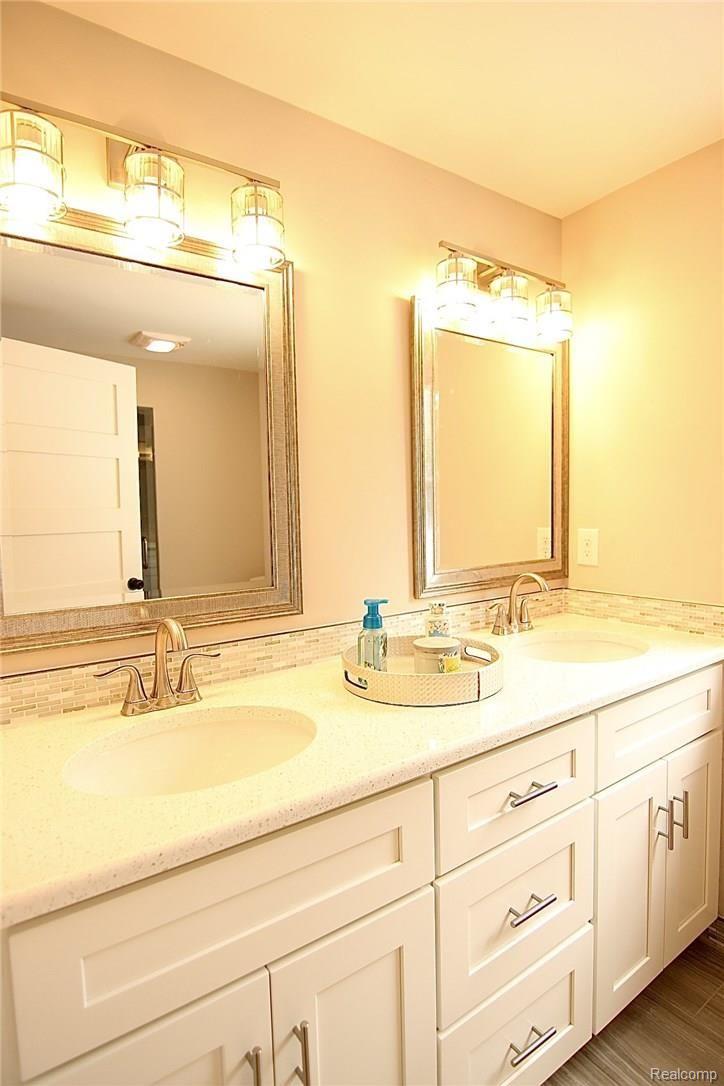 931 West 3rd Street Rochester, MI 48307 - Photo 21 of 62 IMG_8447.jpg