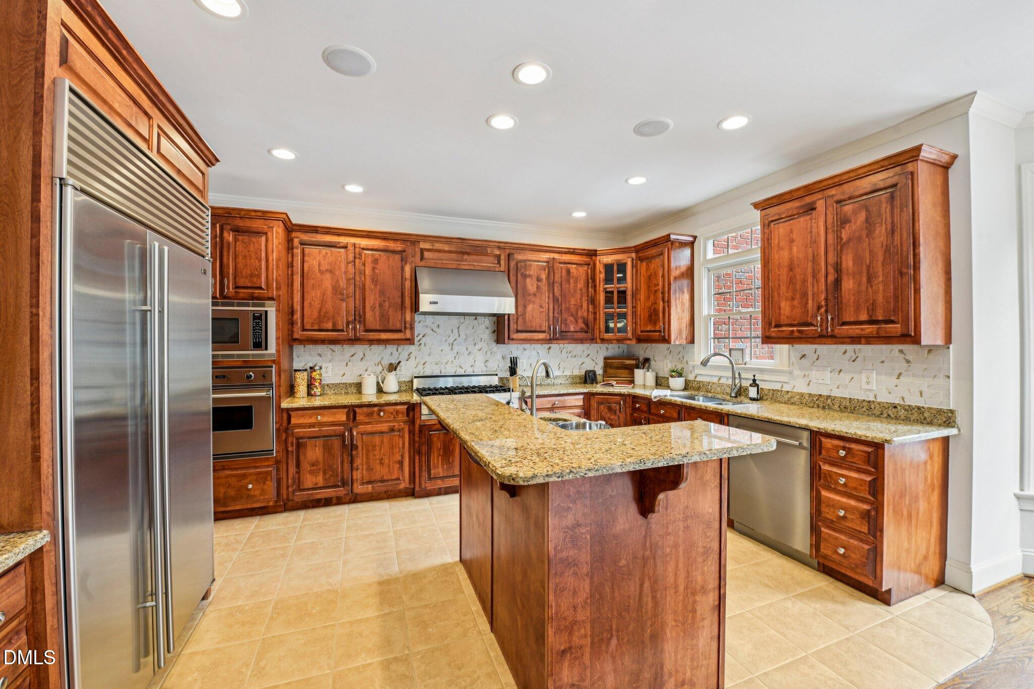 2432 Baileys Landing Drive Raleigh, NC 27606 - Photo 9 of 68 22-web-or-mls-Baileys Landing Dr-S3101-0