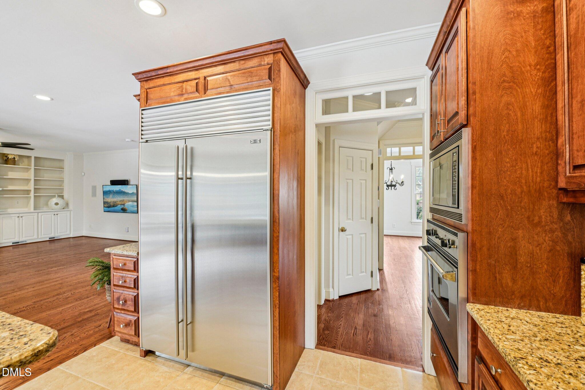 2432 Baileys Landing Drive Raleigh, NC 27606 - Photo 10 of 68 19-web-or-mls-Baileys Landing Dr-S3101-0