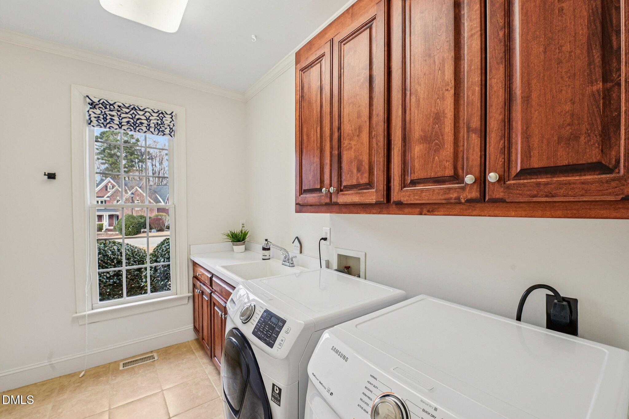 2432 Baileys Landing Drive Raleigh, NC 27606 - Photo 24 of 68 28-web-or-mls-Baileys Landing Dr-S3101-0