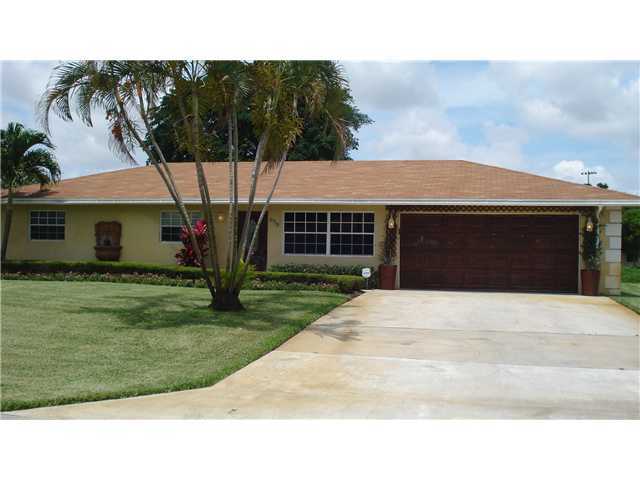 6713 Riparian Road Lake Worth, FL 33462 - Photo 1 of 21 Primary Photo