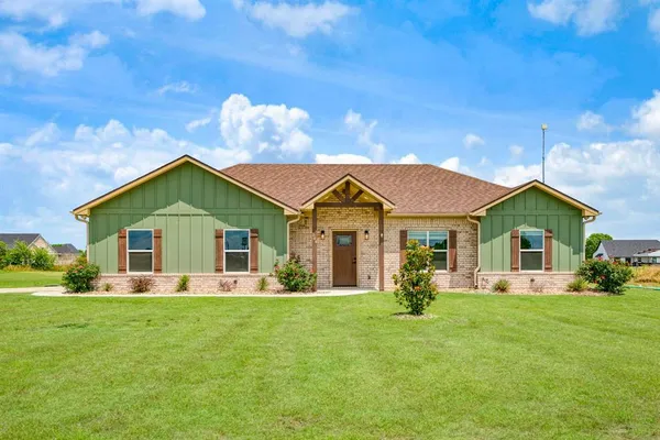 $299,000 | 204 Private Road, Sumner, TX 75486