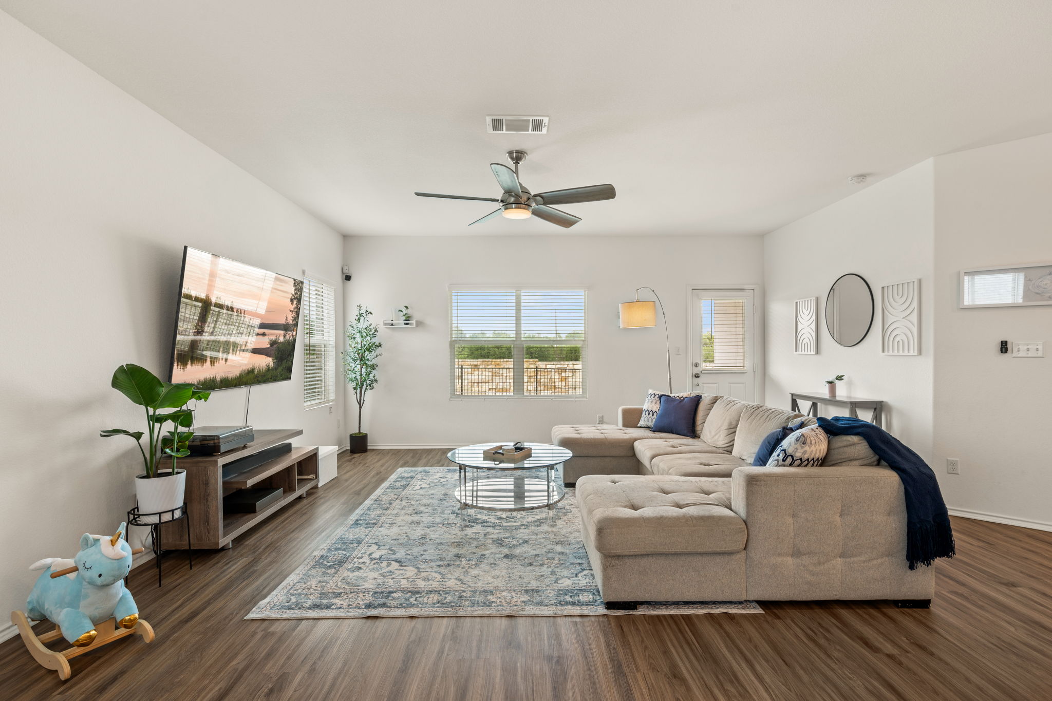 124 Double Mountain Road Georgetown, TX 78628 - Photo 13 of 37