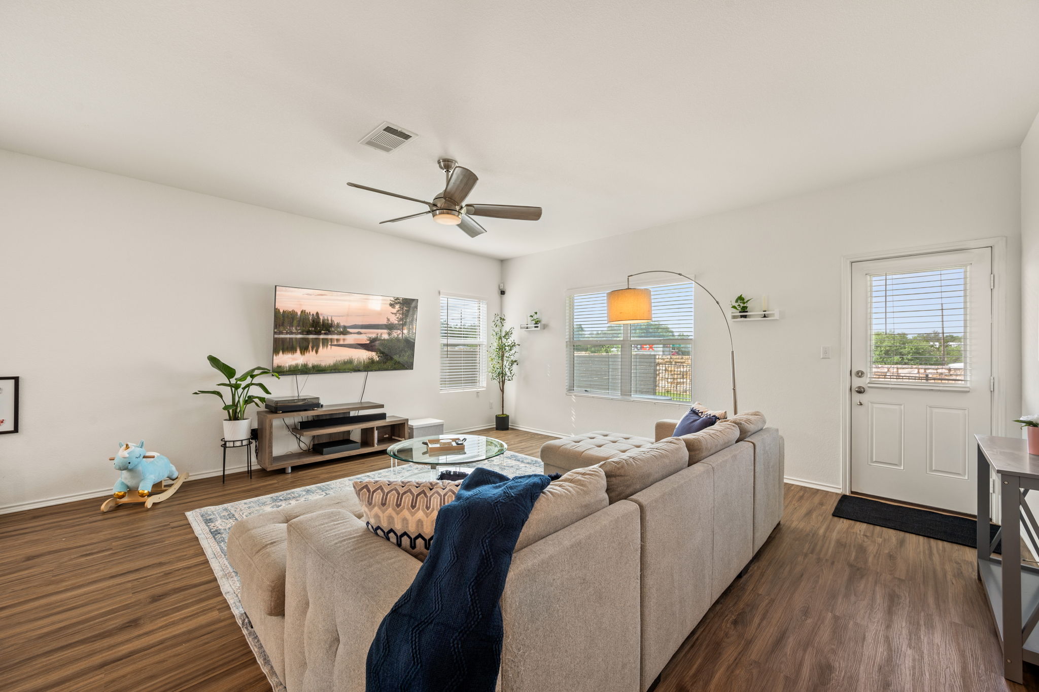 124 Double Mountain Road Georgetown, TX 78628 - Photo 15 of 37