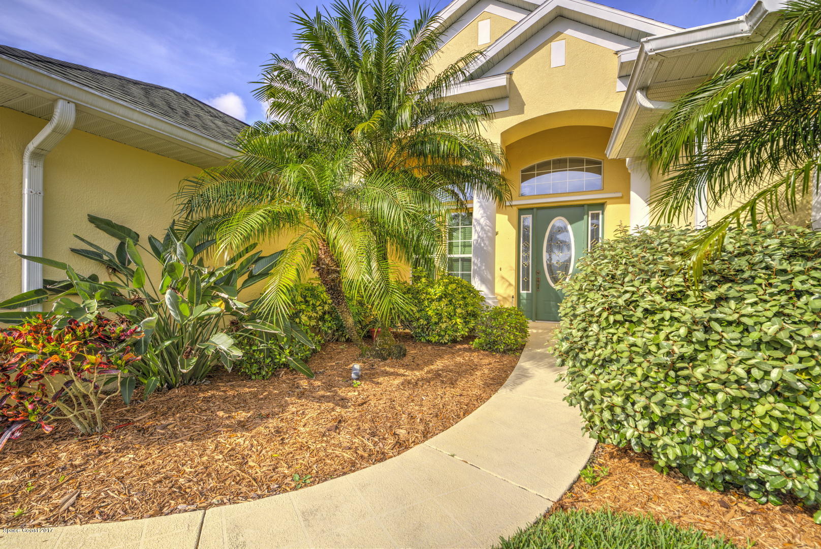 1662 Long Pine Road Melbourne, FL 32940 - Photo 3 of 52 Front Landscaping