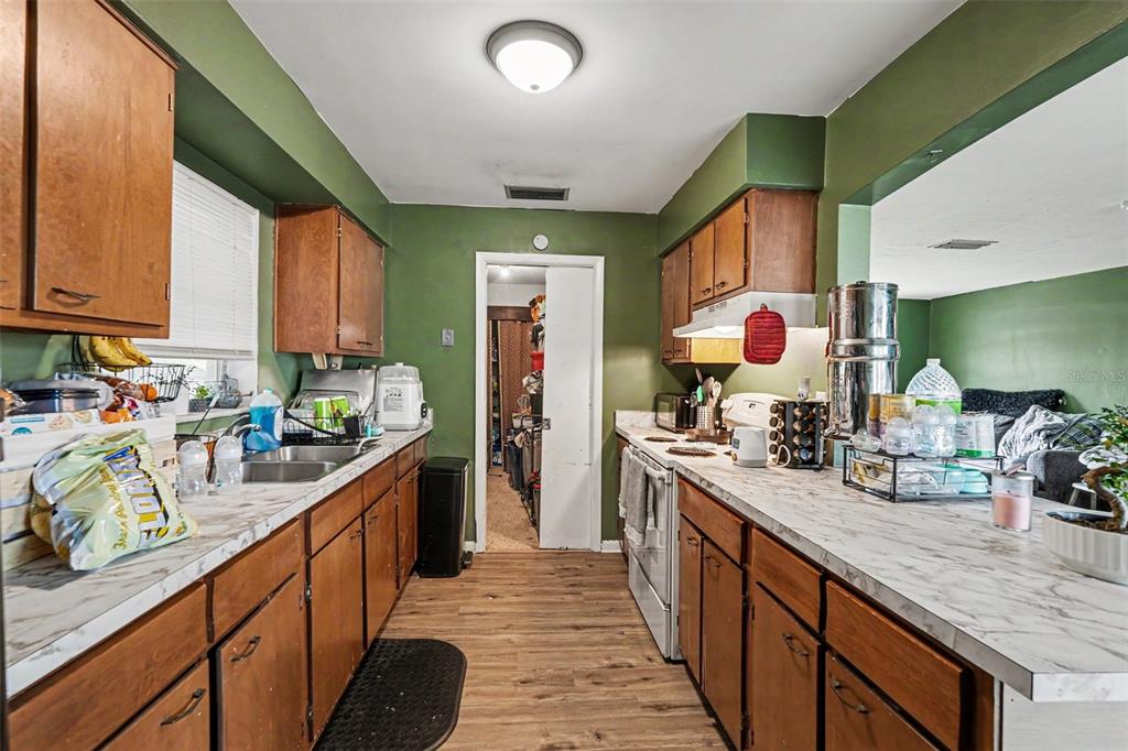 1096 Marlow Avenue Spring Hill, FL 34606 - Photo 15 of 30