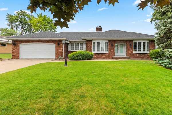 $399,900 | 161 St Marys Boulevard, Green Bay, WI 54301