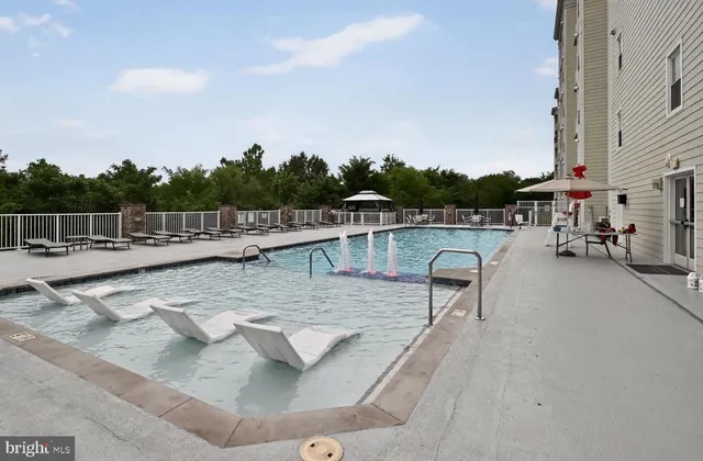 $324,999 | 6301 Edsall Road, Unit 205, Alexandria, VA 22312