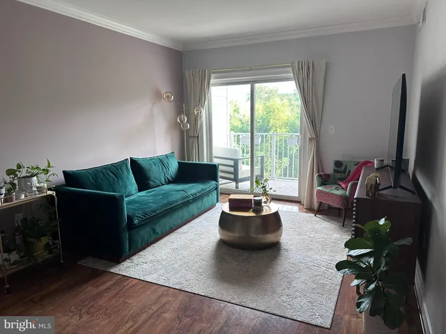 $324,999 | 6301 Edsall Road, Unit 205, Alexandria, VA 22312