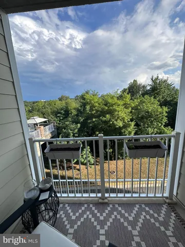 $324,999 | 6301 Edsall Road, Unit 205, Alexandria, VA 22312