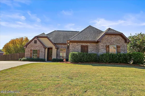 $2,600 | 987 North Azalea Drive, Madison, MS 39110