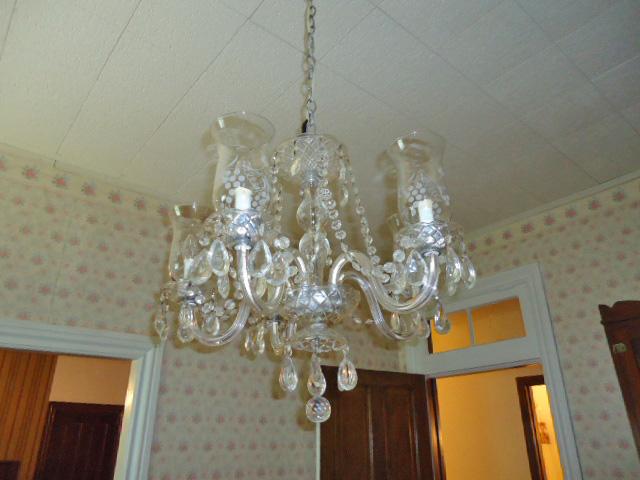 216 North Walnut Street Springfield, TN 37172 - Photo 12 of 20 Chandelier in formal dining room