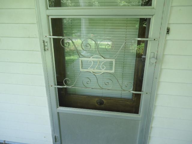 216 North Walnut Street Springfield, TN 37172 - Photo 4 of 20 Unique front storm door